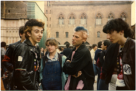 La dura vita dei primi punk bolognesi